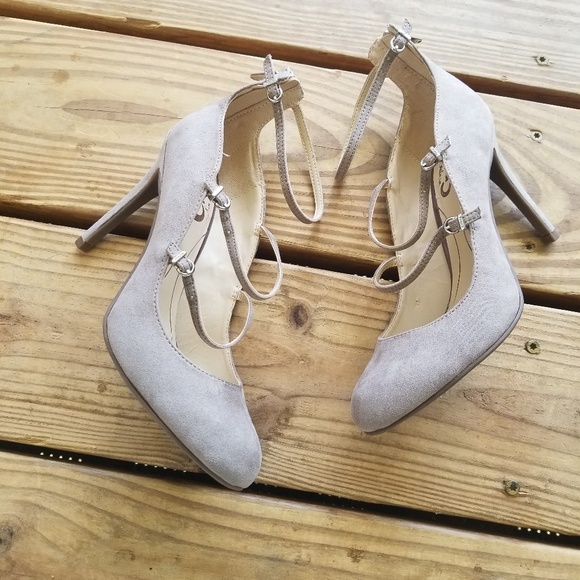 gray suede heels - Picture 2 of 7